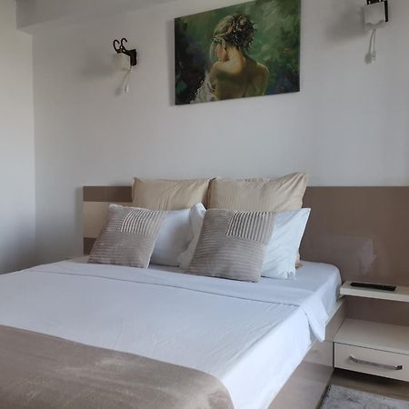 Coffee Residence Apartment Cu 2 Camere 布加勒斯特 外观 照片